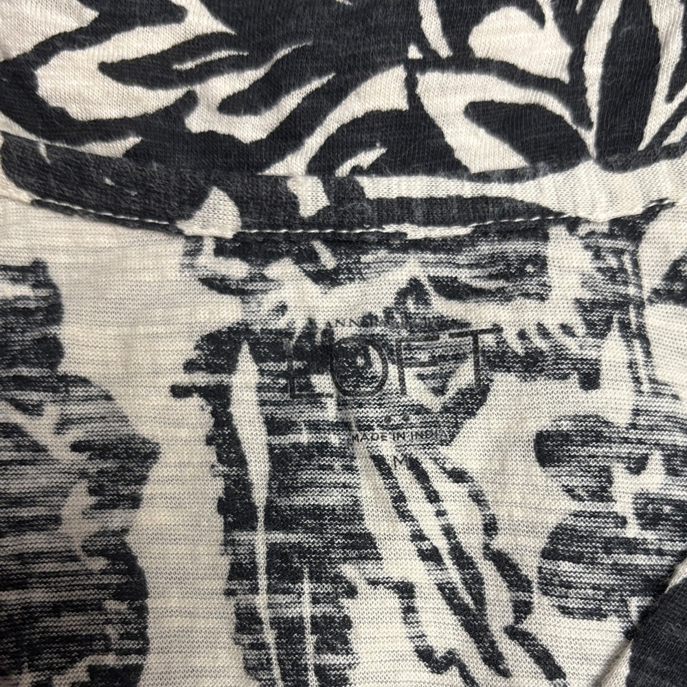 Y2K LOFT Black and Cream Floral Blouse - Picture 14 of 15